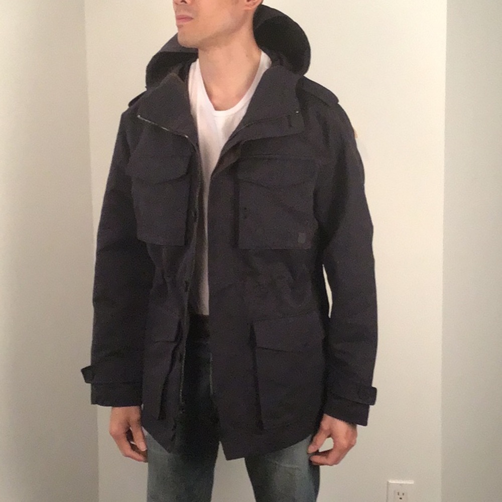Navy blue Vince Camuto unlined field jacket. Size L